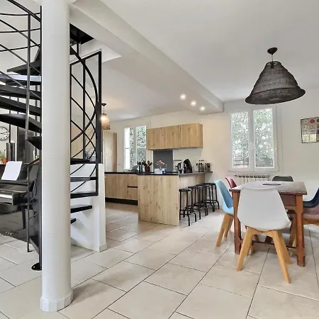 Charming Quiet Pool فيلة