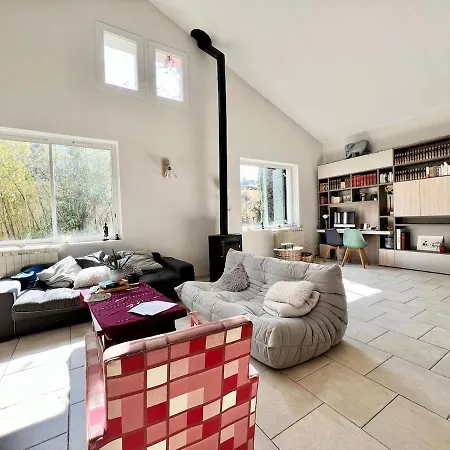 Charming Quiet Pool *