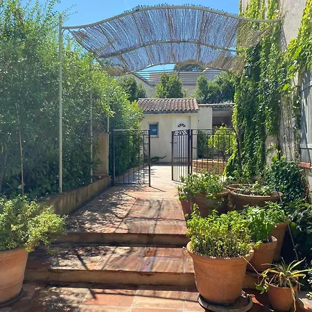 Charming Quiet Pool فيلة