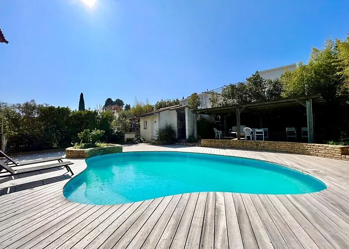 Charming Quiet Pool Villa