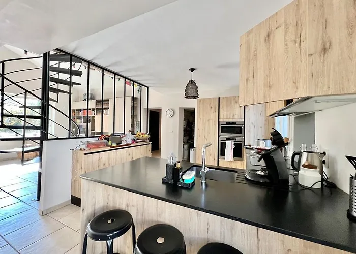 Charming Quiet Pool Villa *