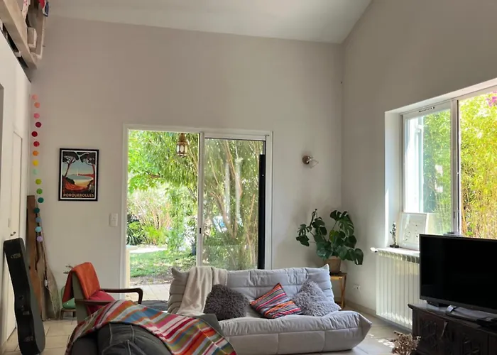 Charming Quiet Pool * Toulon