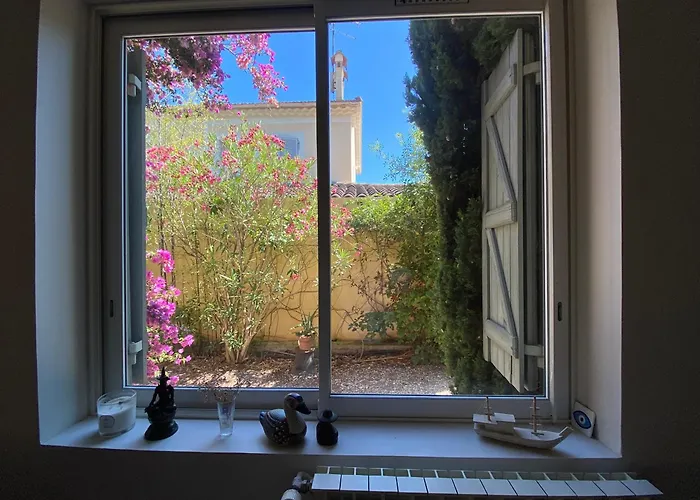 Charming Quiet Pool *